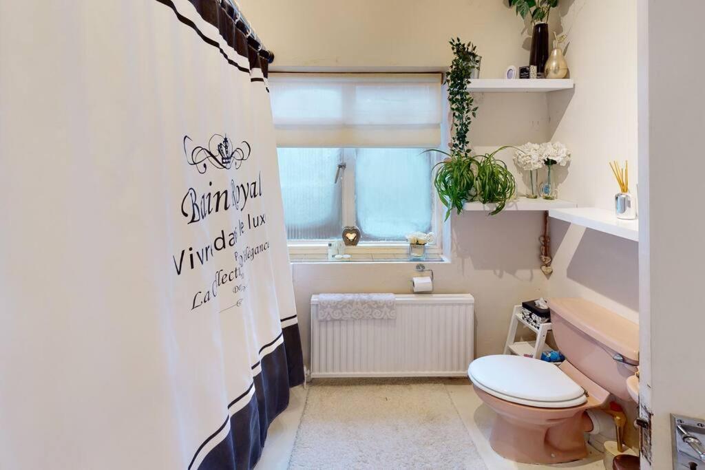 Spacious One Bedroom Flat West Hoathley Exterior foto